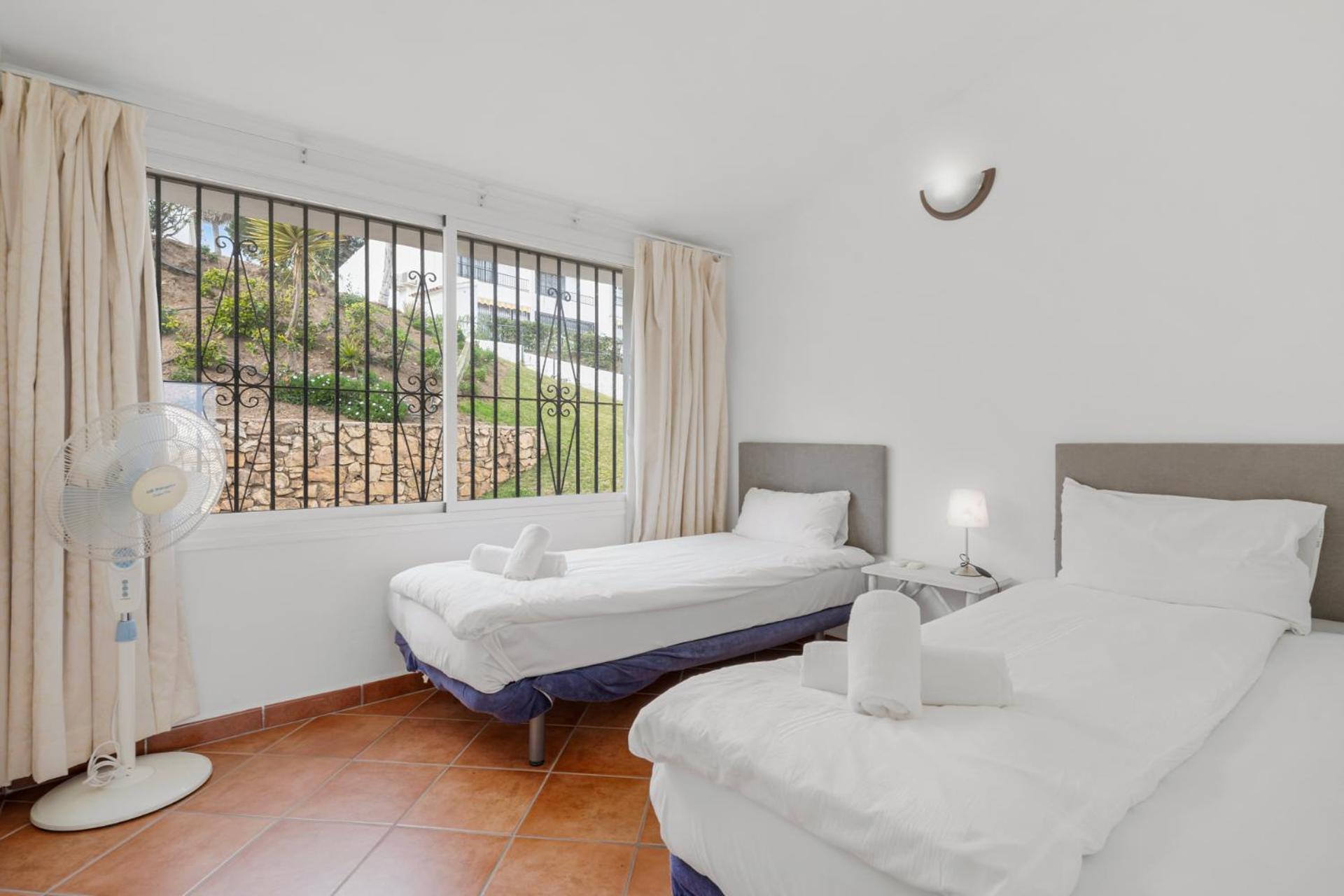 Charming Seaview Apartment With Pool In La Cala By Costarentals - Ref 49 Ла-Кала-де-Міхас Екстер'єр фото